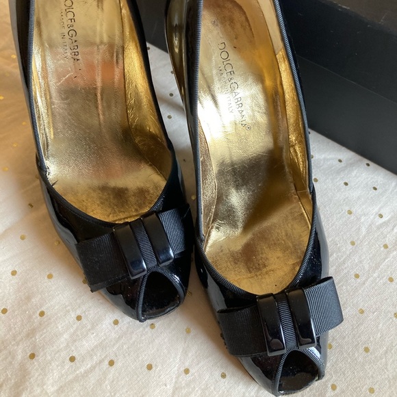 Dolce & Gabbana black patent leather peep toe heel - Picture 3 of 7